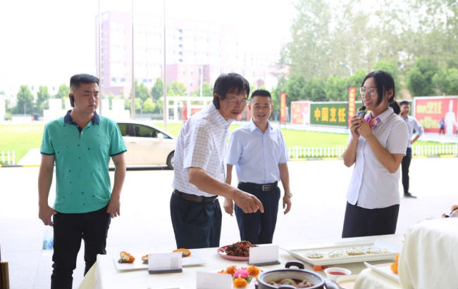 ɭ�����������붭�³�һ������Ժ�ι۽���