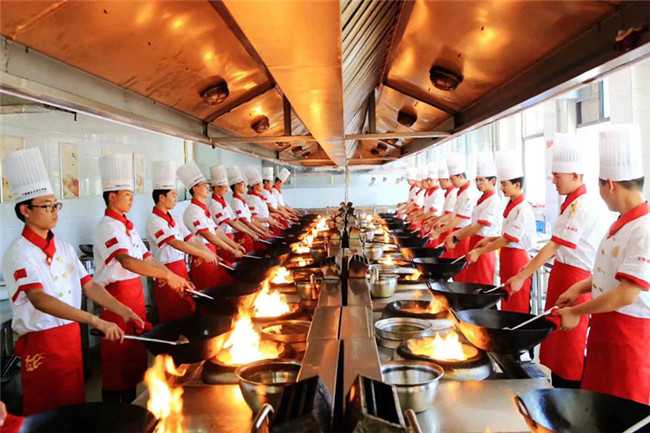 �ذ������粿�����ż���͸¶�Ĵ������źţ��غ���ľ�ҵ