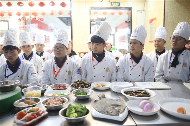 �ղ˴�ʦ���ٻ��߽���У��ʦ���������ڿ�