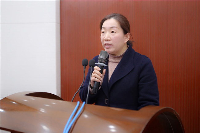 �����¶���2019��У���������࿪��������ʽ¡�ؾ���