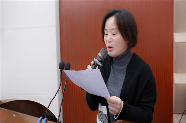 �����¶���2019��У���������࿪��������ʽ¡�ؾ���