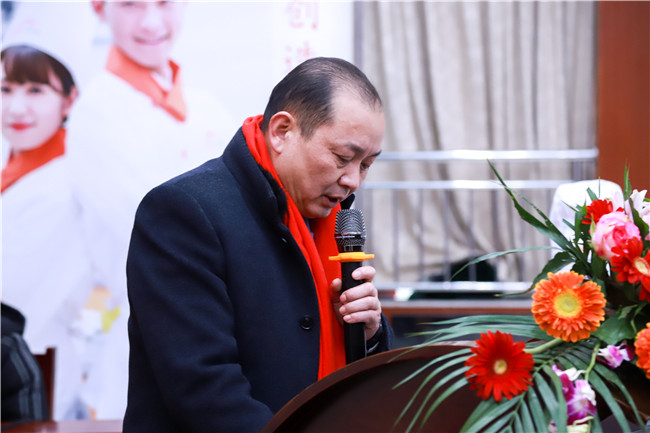 �����¶�����⿼���ѧУ¡�ؾٰ�������У԰�߿���������Ƹ��ʽ