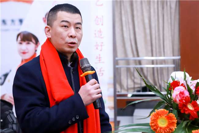 �����¶�����⿼���ѧУ¡�ؾٰ�������У԰�߿���������Ƹ��ʽ