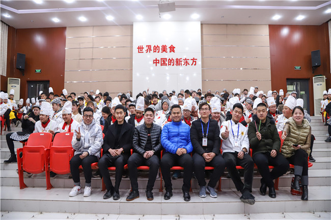 �����¶���2019��ӭ������