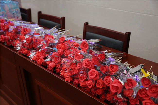 Ů��ڹ���-�������¶�����Ů���Ͷ��ˣ�