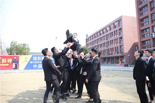 ���Ǳ�ҵ�ˣ������ţ������Ϊ�˸��õ��ط꣡