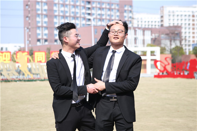 ���Ǳ�ҵ�ˣ������ţ������Ϊ�˸��õ��ط꣡