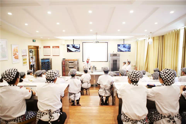 ���������¡���¶¶��һ������ô��������Ӧ�����Լ��Ȱ�����ҵ��