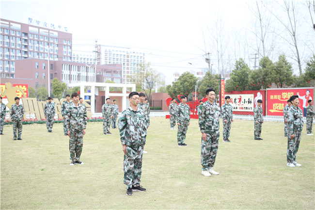 �����¶���2019�괺����ѵ�㱨����Բ�����У�