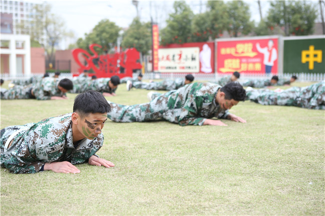 �����¶���2019�괺����ѵ�㱨����Բ�����У�