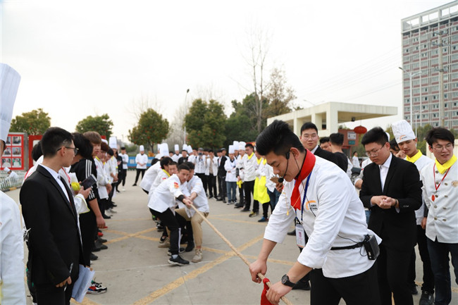 ��У԰������κӱ����ռ���Ծ�������