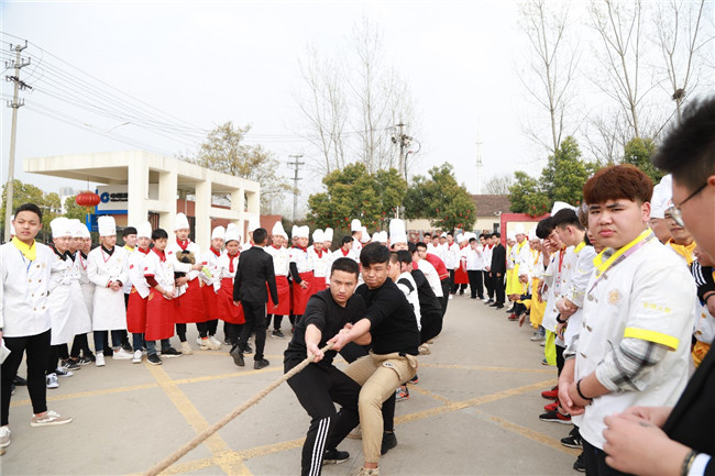 ��У԰������κӱ����ռ���Ծ�������