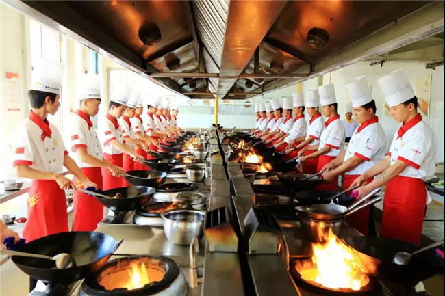 ����ÿһ�������˵��˶����Գ�����ʦ��