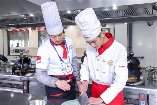 ����ÿһ�������˵��˶����Գ�����ʦ��