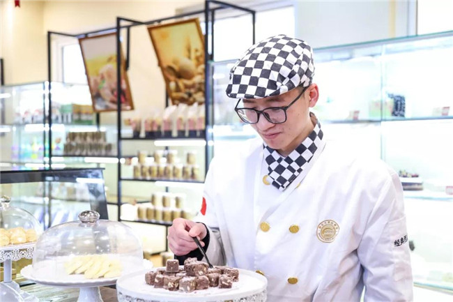 ���������¡�����������ҵѡ��ع�ѧ������λͬѧ���򵥣�