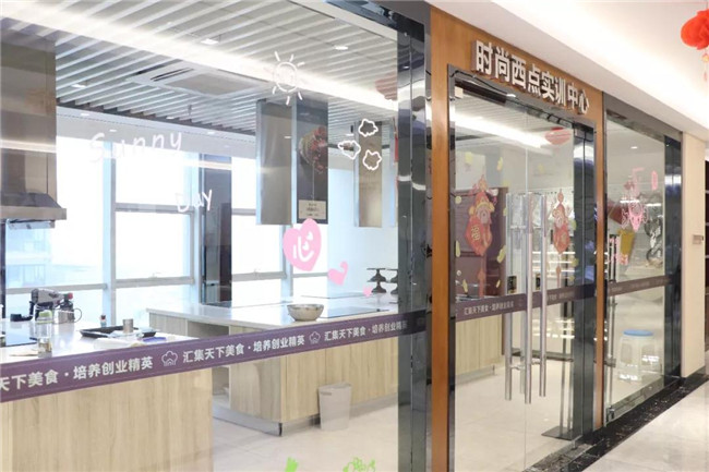 �����ˣ������¶��������ٴ�У���������ֳ�ʮ�ֻ𱬣�