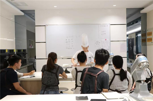 �μӡ���ʦ��ҵ���������ᡱ�������Żݵ���������