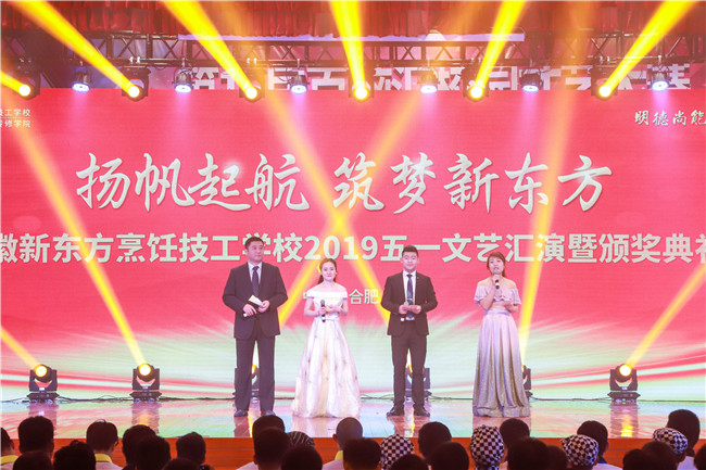 ����Ӵ����ʦ�ǵ���һ���ջ��ݣ�����е㲻һ��!