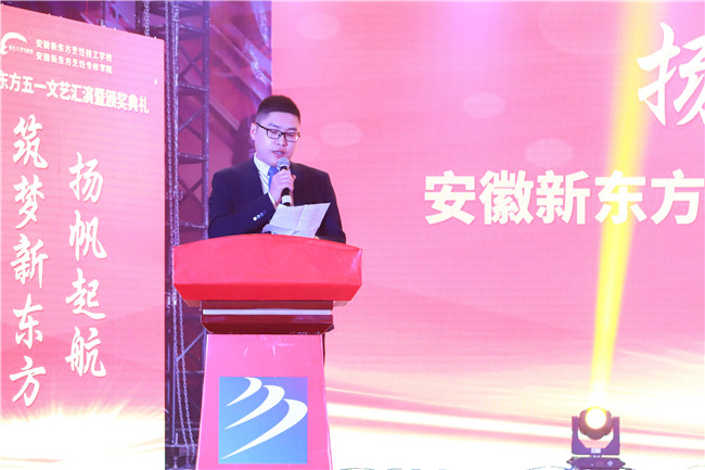 ����Ӵ����ʦ�ǵ���һ���ջ��ݣ�����е㲻һ��!