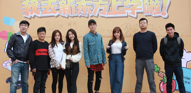 ��һ���ڽ���ȥ�Ķ��ˣ��Ͻ����򿨰��յ�����ѧУ�ɣ�