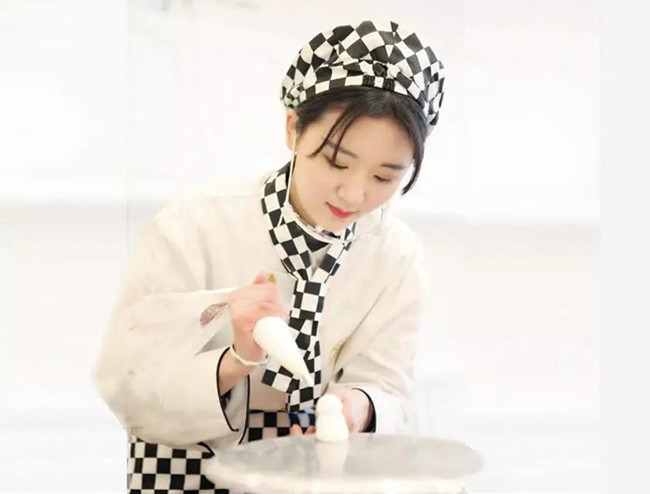 ��һ���ڽ���ȥ�Ķ��ˣ��Ͻ����򿨰��յ�����ѧУ�ɣ�