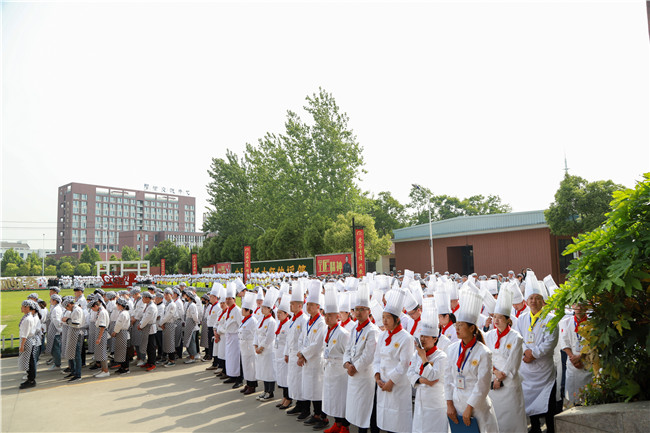 �����¶������ѧУ2019�ꡰ��ѧ�����¡���ʽ����