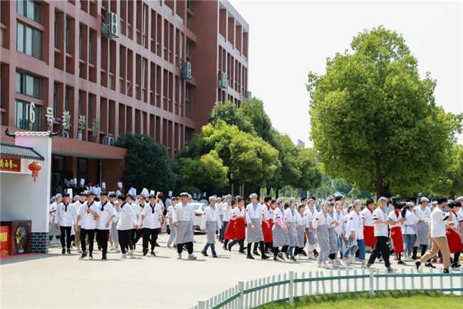 У԰��ȫ����һ�У���У�ش���֯������������ɢ������