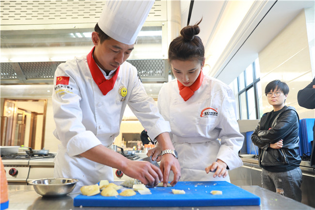 ����ѧ���� ��ϲ�����ϲ���¶�����⿽�ҵ֤��