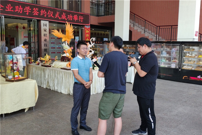 安徽新东方2019夏季人才交流会暨合作企业助学签约仪式隆重举行