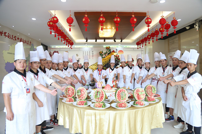 �¶������ѧУ��ѧʱ��