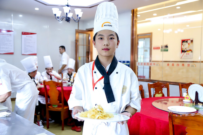 ��ʦ��ѵѧУѧ�Ѷ��٣�