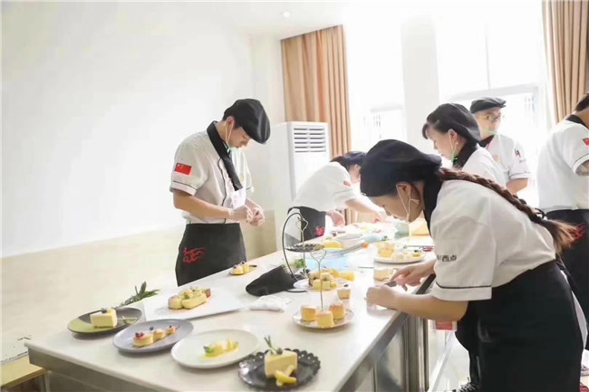 ���������ʦ��ǰ;��ô����