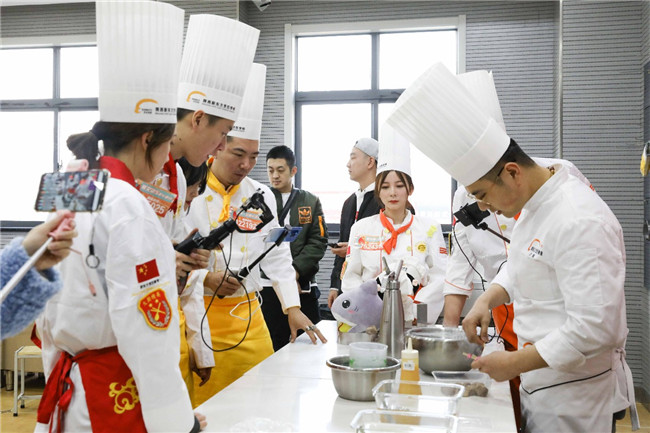 食之初体验:《长安十二食辰》舔屏瞬间回顾