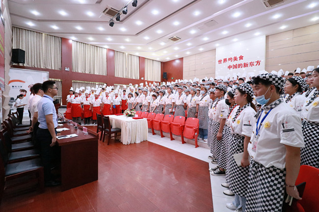 安徽新东方2020年第二期校企合作定向班签约暨助学启动仪式隆重举行