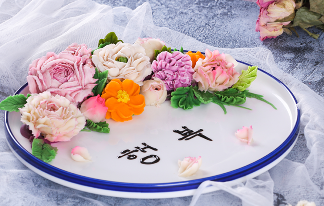 美如画!跟着学生们的韩式裱花作品,领略别样的西点魅力!