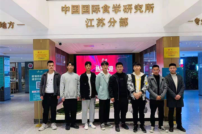 乘风破浪,挥洒青春|美华餐饮举办迎新宴欢迎我校学子入岗!