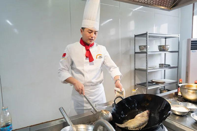 2021中考生如何择校?考察学校看这几点不会错!