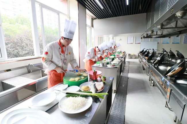 2021中考生如何择校?考察学校看这几点不会错!