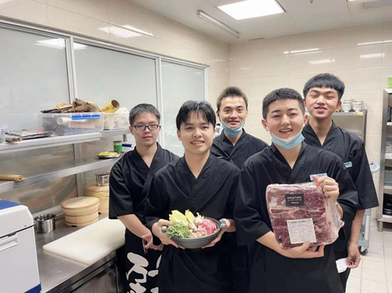 毕业学子刘许峰:不断努力,持续进步