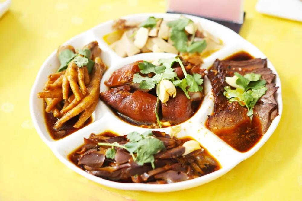 学小吃技术哪家好?来安徽新东方