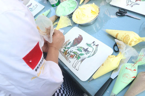 �����¶�����ѧ���껪�Բ�����У��ֳ�̫����