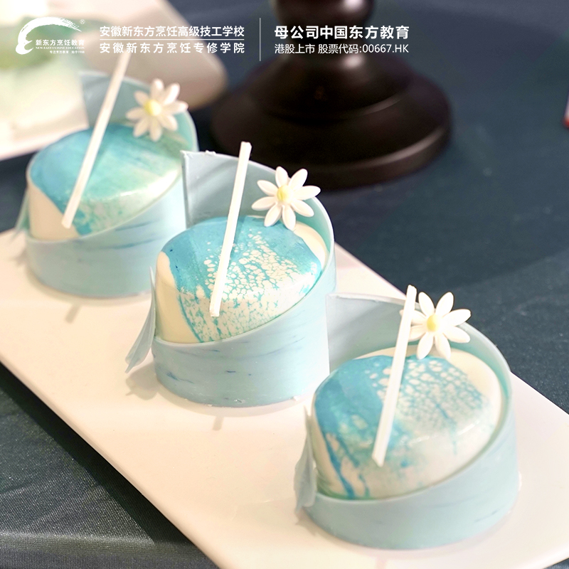 ѧ��������Ʒչ