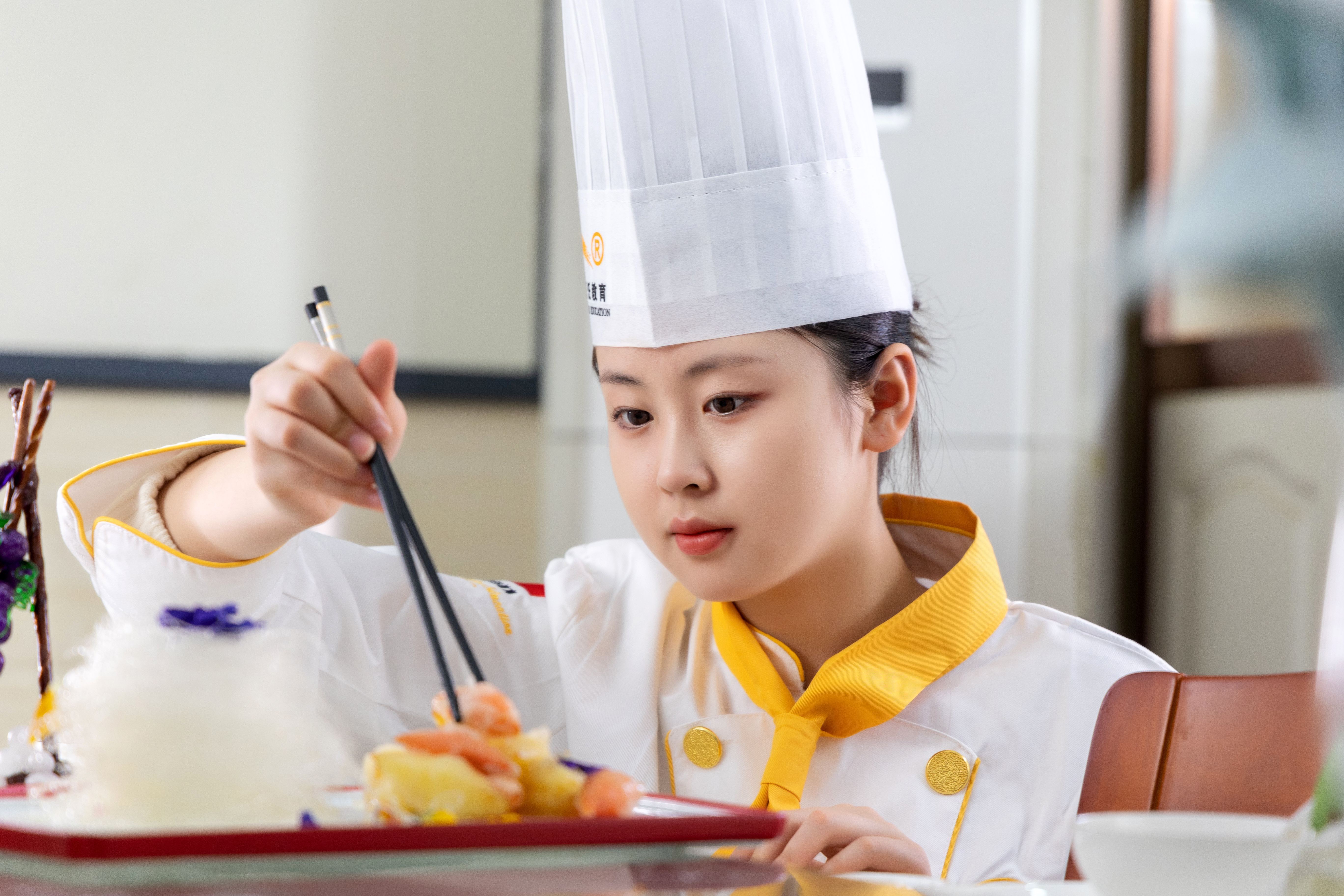 厨师培训学校到哪好?来安徽新东方