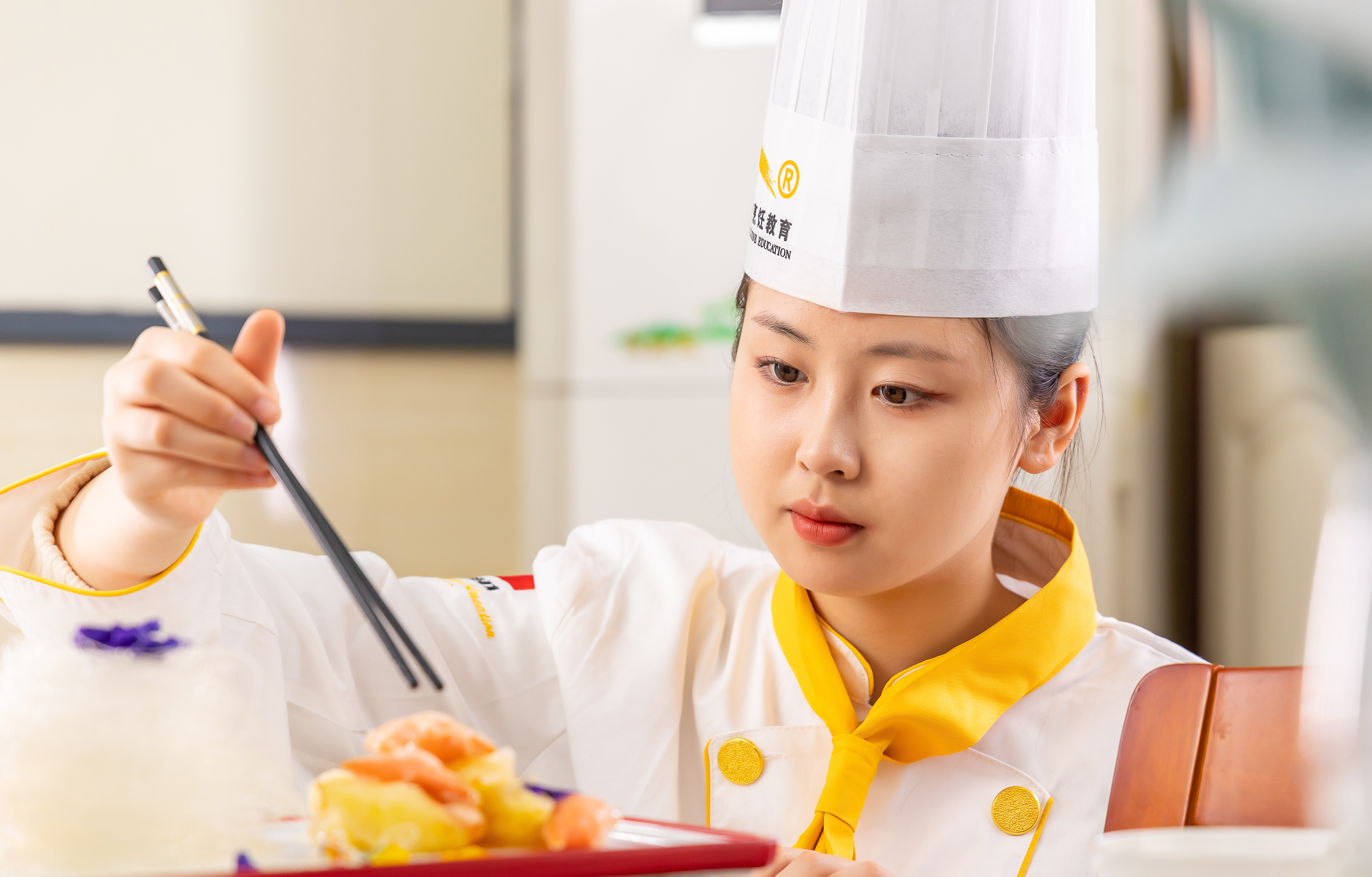 【行业前沿】炒菜机器人大火?厨师要失业了吗?